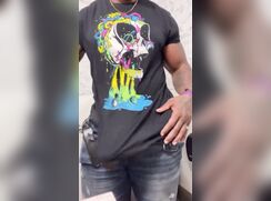 Muscular bull pees anc cums boys porn