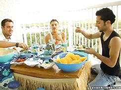 ♥ Dinner party turns into enchanting trio ♥