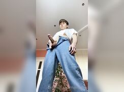 [OF][04] Max twink wanks and nice hot cumshot