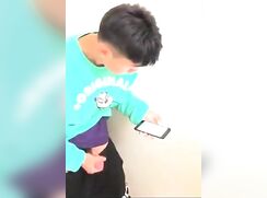 amateur asian twink cums