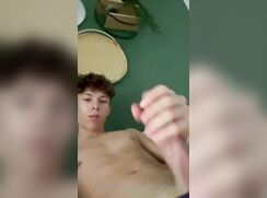 [OF][05] Cutieboy wanking and nice cums