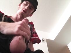 BPC 106 CUTE N HUNG CUMMING