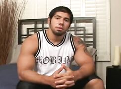 Muscular latino strokes