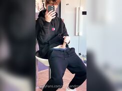 OnlyFans Twink Alek Sandrramm Jerks & Cums 200