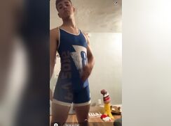 wRESLTE DUDE JACKS HARD 2