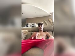 Jerking off on mom’s couch