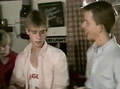 Scott Ryan !_Show It Off  (scene)