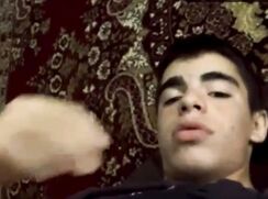 young gipsy cums on cam