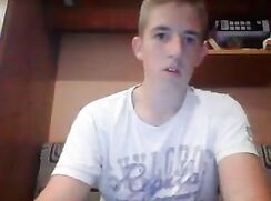 College Twink Shows Off His Body Cam Boys Porn