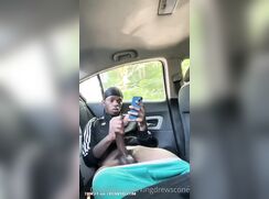 Watching porn in a car and cumming a lot!