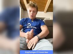 Blond SVEN jerks off on the couch and cums on the audience!