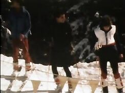 garçon baise en classe de neige  avec plusieurs camarades en bareback