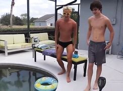 boys baise dans la piscine twinks porn