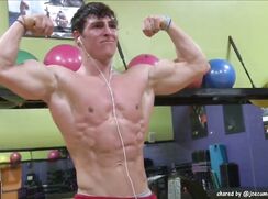 Muscle Twunk Trains, Showers and Cums bOYS Porn
