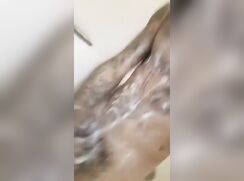 Bori en la ducha  guy in shower