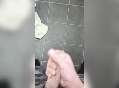 [Twit] [143] This is a cum shot twitter needs to see. Retweet it...