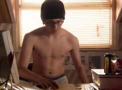 Mike Bailey in Skins S01E09