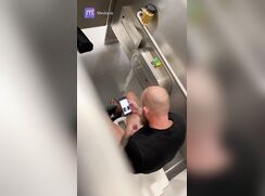 spy for Dudes jerking in the public Toilets