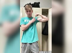Blond wankers at college lockers