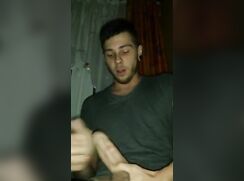 HOT HUNG DUDE JERKS OFF