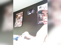 Hot skater dude cumming in bed