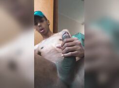 Green cap cumshot fountain boys porn