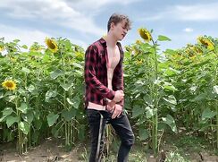 Bouncy, Sunflower Dante Teases-no cum 205