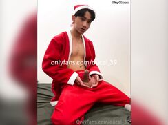 Vietnamese Teen Celebrate Early Christmas with Sex Toy Ducal 2023
