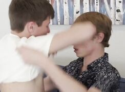 Cute twinks bareback flip-flop boys gay porn fun