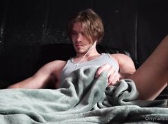 Super hot with long hair cums for you boys porn