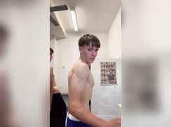 Hot Aussie flexing gaytube twink