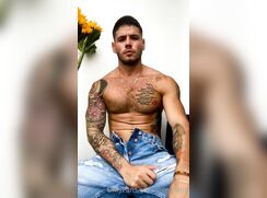 Sunflowers and Dennim and a super fit body twink porn