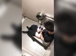 The habits of a horny addicted bator