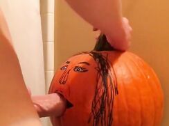 Rubax Video - Twink Meets Pumpkin Twink Fucks Pumpkin