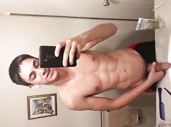 Pissing teen show off