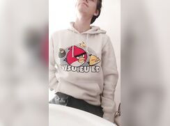 Aka, batento punheta com força até gozar!!!