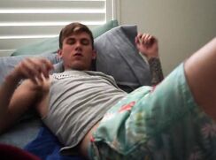 Uma punhetinha para inicial a jornada do dia!!!