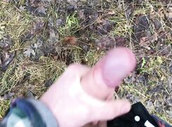 Alone in Field.Amazing view and big cum