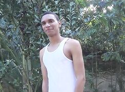 Domingo fazendo sua parte nesta punheta!!!