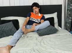 Carlos Costa apresentando mais esta bela punheta!!!