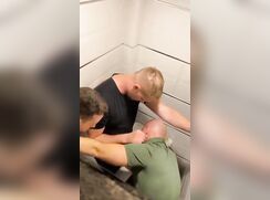 Spy on 4 guys sucking in the toilet during a concert