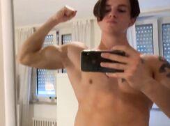 Rubax Video - Fit Twink Toxic jacks off for his fans