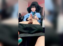 [Twit] [304] So much pleasure from every stroke