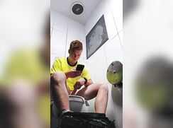 Spy a jerking off teenager in a yellow T-shirt