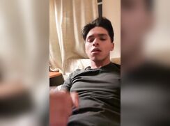 [Twit] [336] Spurts on himself!!