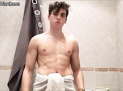 Kieran Billen Flex and Jerk Off