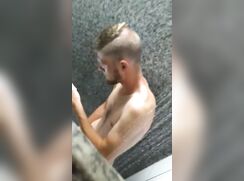 spy for guy jerking in the Shower