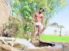 hot, handsy, TUBE WELL