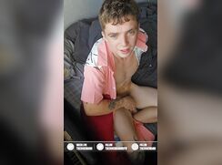 Garoto novinho numa punheta alucinada com muita porra!!!