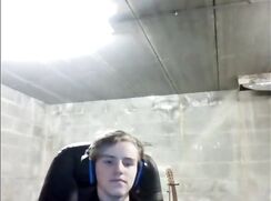 {ALV} Cute blonde looks for a girlfriend online